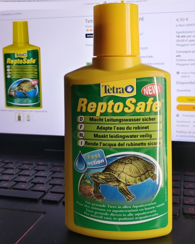 Confezione ReptoSafe con sullo sfondo acquisto su Amazon Tetra ReptoSafe 250 ml nuovo